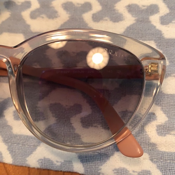 Prada sunglasses - Picture 5 of 12